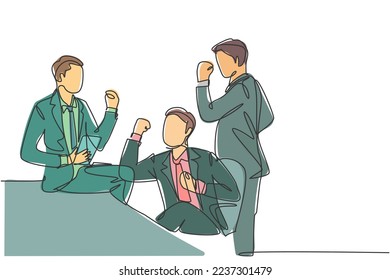 Una línea contínua de jóvenes y felices hombres de negocios celebrando su éxito en reunir inversiones. Concepto de celebración de trabajo en equipo de negocios ilustración vectorial de diseño de tracción de línea de una línea