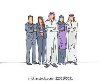 Einzelne fortlaufende Zeichnung junger männlicher und weiblicher Muskelangestellter steht im Büro zusammen. Arabischer Stoff aus dem mittleren Osten, Shmagh, Thawb, Hijab. Ein zeilentaugliches Zeichendesign, Vektorgrafik