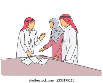 Single continuous line drawing of young muslim startup founder discussing business proposal with team member. Arab middle east cloth kandura, thawb, robe, hijab. One draw design vector illustration