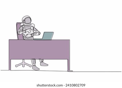 Single continuous line drawing of young astronaut laughing out loud while pointing his finger at laptop computer in working desk. Cosmonaut deep space. One line draw graphic design vector illustration