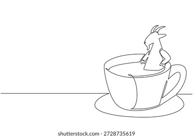 Einzeilige Zeichnung einer verspielten süßen Ziege, die in einer Kaffeetasse einweicht, Getränkekonzept für das Thema des Weltkaffetages. Schwarz-weiß Umrisslinie Kunst für Kinder Malvorlage, Kopienraum