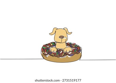 Dibujo de una sola línea de animales lindos juguetones muestra a un perro marrón acostado dentro de una rosquilla dulce para un concepto de comida poco saludable. El arte colorido es perfecto para un tema del día internacional de la comida con un mamífero mascota adorable