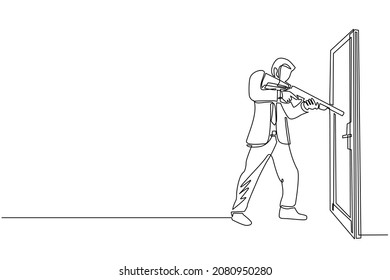 Empresario de dibujo de una sola línea apuntando con escopeta a la puerta. Lucha por el avance de los negocios. El poder para triunfar. Abre la puerta cerrada. Ilustración de líneas continuas moderna de diseño gráfico vectorial