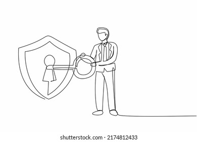 Una sola línea atrae a un empresario poniendo una gran llave en el escudo. Cifrado, codificación de datos de moneda digital, seguridad financiera y protección. Ilustración gráfica de diseño de trazos de línea continua