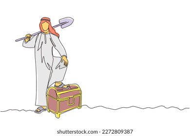 Single one line drawing businesswoman digging ground with pickaxe and finding big diamond. Success business, achievement, and discovery concept. Continuous line draw design graphic vector illustration