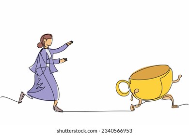 Una sola línea de dibujo, una mujer de negocios corre persiguiendo tratar de tomar una taza de café. Concepto de sed, bebida, toma, tiempo, habla. Metáfora comercial. Ilustración gráfica de diseño de trazos de línea continua