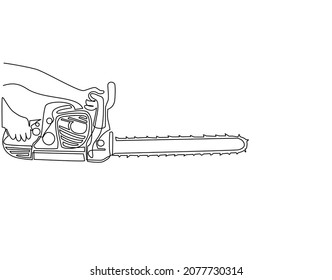 Una sola línea dibujando mano sosteniendo la motosierra. Equipamiento laboral industrial para hombre fuerte. Máquina profesional. Herramienta de leñador. Viñeta de leñador. Cortador de guardabosques de madera. Vector de diseño de traza de línea continua