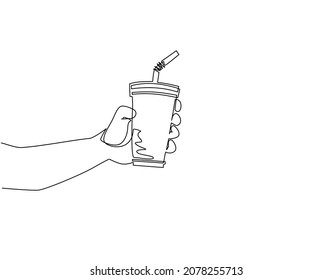 Single one line drawing hand hold paper cup. Male hand holding paper cup with straw on white background. For restaurant or cafe drink menu. Modern continuous line draw design vector illustration