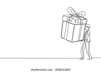 Single one line drawing happy man carrying a big present box. The creative idea of earning a reward, gift, or prize. Concept of celebration. Continuous line draw design graphic vector illustration