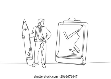 Single one line drawing happy smiling businessman with pencil, clipboard, checklist completed. Business success completed plan concept. Modern continuous line draw design graphic vector illustration