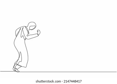 Single one line drawing happy Arab businesswoman bow and do the gesture yes. Office worker celebrate success of company project. Successful victory. Continuous line design graphic vector illustration