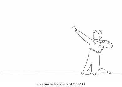 Single one line drawing happy Arab businesswoman kneeling with celebrating goal pose. Female manager celebrating success of increasing company product sales. Continuous line draw design graphic vector