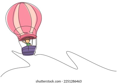 Una sola línea dibujando la aeronáutica de un niño pequeño en globo aerostático en el cielo. Niños felices montando globo aerostático. Niños en aventura en globo aerostático. Ilustración gráfica de diseño de trazos de línea continua