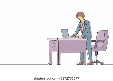 Einzelzeilenzeichner für die Arbeit an ergonomischen Arbeitsplätzen. Büromöbel mit Computer und Laptop. Männlich zu Fuß steht hinter dem Schreibtisch. Grafikkarte für kontinuierliche Zeilenzeichnung