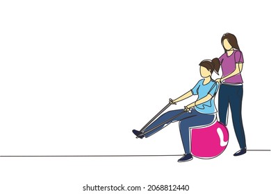 Composición isométrica de una sola línea de dibujo fisioterapéutico rehabilitación de fisioterapia con especialista médico ayudando a las pacientes jóvenes a masajear la pierna con cuerda. Ilustración vectorial de dibujo de línea continua