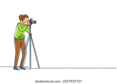 Single one line drawing professional girl photographer with camera pose, female take photo shots, paparazzi, journalist occupation, digital photography. Continuous line draw design vector illustration