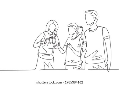 Single one line drawing teenagers celebrate togetherness and friendship by drinking hot tea. Relaxing and refresh moment in life. Modern continuous line draw design graphic vector illustration