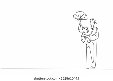 Single one line drawing woman wearing kimono holding fan, posing and dancing. Cultural festival. Introducing local wisdom. Theatre stage. Fan Dance Day. Continuous line design graphic illustration