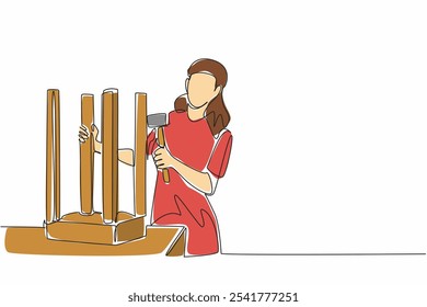 Una sola línea que dibuja una mujer está fijando una silla en una posición invertida con el martillo. Habilidad y precisión. Técnicas individuales. Reparación. Día Nacional del bricolaje. Ilustración gráfica de diseño de línea continua