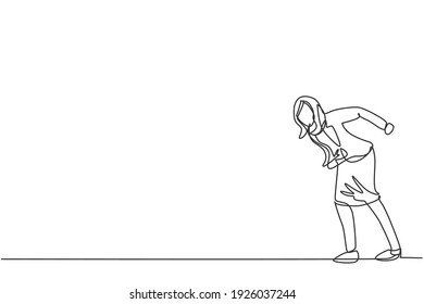 Single one line drawing of young angry business woman giving mad gesture ready to hit obstacle. Business metaphor minimal concept. Modern continuous line draw design graphic vector illustration