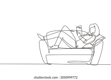 Single one line drawing young woman laying on sofa and reading book at home. Female reading book. Self education, distance studying, relaxing concept. Continuous line draw design vector illustration