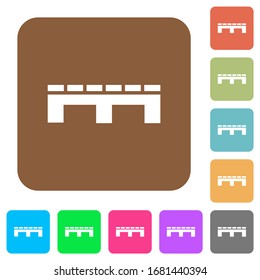 Iconos planos de pallet individuales en fondos de color redondeados y vivos.