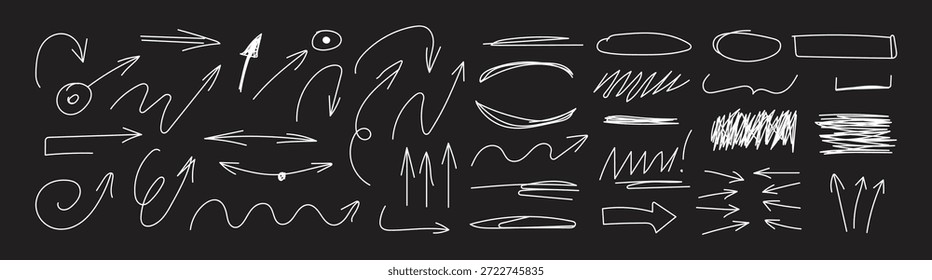 Dibuja Elementos de tiza. Dibuje Elementos de pizarra, flechas gráficas dibujadas a mano, marcos, Formas redondas y rectangulares aisladas. Ilustración vectorial.