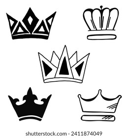 Corona de esbozo. Simple coronación de graffiti, elegante reina o coronas de rey dibujadas a mano. Símbolos de coronación imperial real, monarca majestuosa joyería tiara iconos aislados ilustración vectorial conjunto