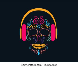 Skull vector with headphones neon color 