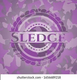 Emblema de camo rosado. Ilustración vectorial. Detallado.