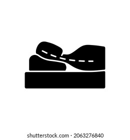 Sleeping with head elevated black glyph icon. Worsening chronic neck pain and stiffness. Scoliosis. Incorrect sleeping position. Silhouette symbol on white space. Vector isolated illustration