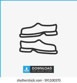 slippers icon. Simple outline slippers vector icon. On white background.
