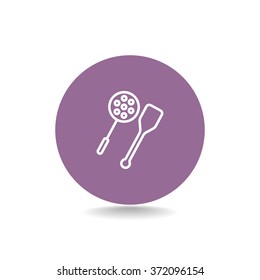 slotted spoon and a wooden spatula for frying icon