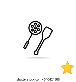 slotted spoon and a wooden spatula for frying icon