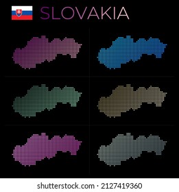 Conjunto de mapas de puntos de Eslovaquia. Mapa de Eslovaquia de estilo punteado. Las fronteras del país están llenas de hermosos círculos de gradientes lisos. Increíble ilustración vectorial.