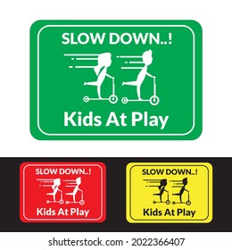 Lenta a los niños en el cartel de juego. señal de calle de advertencia, bueno para usar en zona infantil como limitador de velocidad