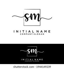 SM Initial letters, handwriting signature logo.