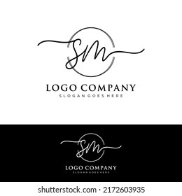 SM Initial letters, handwriting signature logo.