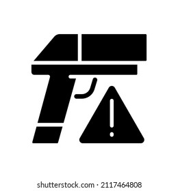 Icono de glifo negro de contrabando de armas pequeñas. Tráfico de armas. Contrabando de municiones. Armas y pistolas en el comercio internacional ilícito. Símbolo de silueta en el espacio blanco. Ilustración aislada del vector