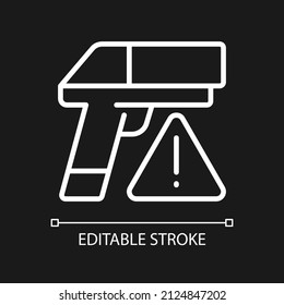 Icono lineal blanco de contrabando de armas pequeñas para el tema oscuro. Ilustración personalizable de línea delgada. Símbolo de contorno vectorial aislado para el modo nocturno. Trazo editable. Pixel perfecto. Tipo de letra arial utilizado