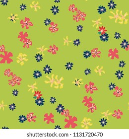 Small Floral Seamless Texture with Cute Wild Flowers. Feminine Rapport for Wallpaper, Linen, Chintz in Trendy Country Style. Colorful Seamless Pattern with Tiny Flowers. Vector Background