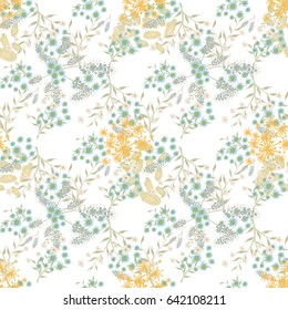 Small Flowers on White Background. Light Retro Pattern. Seamless Calico Print. Faded Flowers in Vintage Style. Liberty Rustic Pattern for Chintz, Textile, Feminine Fabric, Wallpaper