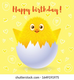 Ein kleines, flauschiges Huhn ist aus einem Ei geschlüpft. Vektorillustration-Illustration einer Geburtstagskarte.