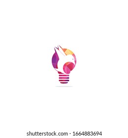 Diseño del logotipo de la idea de la lámpara de pájaro inteligente. Concepto de diseño del logo de un pájaro creativo.