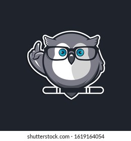 
Smart Owl Logo Design Vector