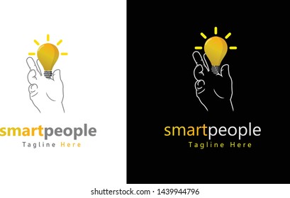 Smart People logo, with the concept of hands and light bulbs. - Vektor