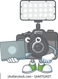 Eine intelligente Fotokamera mit Leuchtmaskottsymbol für Notebooks