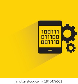 smartphone y número binario en fondo amarillo