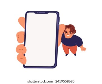 Pantalla de Smartphone en mano, hombre feliz mostrando, recomendando teléfono móvil. Personaje de usuario sonriente que anuncia teléfono celular en blanco, sostiene burla de celulares. Ilustración vectorial plana aislada en fondo blanco