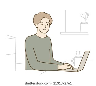 Joven empresario personaje de caricatura sentado frente a una laptop que trabaja en casa. Trabajo a distancia, concepto de oficina en el hogar. Ilustración del vector plano dibujado a mano.
